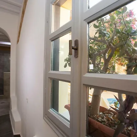 The Old Town House Apartman