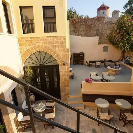 The Old Town House Apartman *