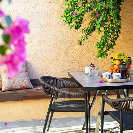 The Old Town House Apartment *