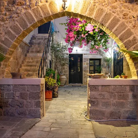 The Old Town House شقة